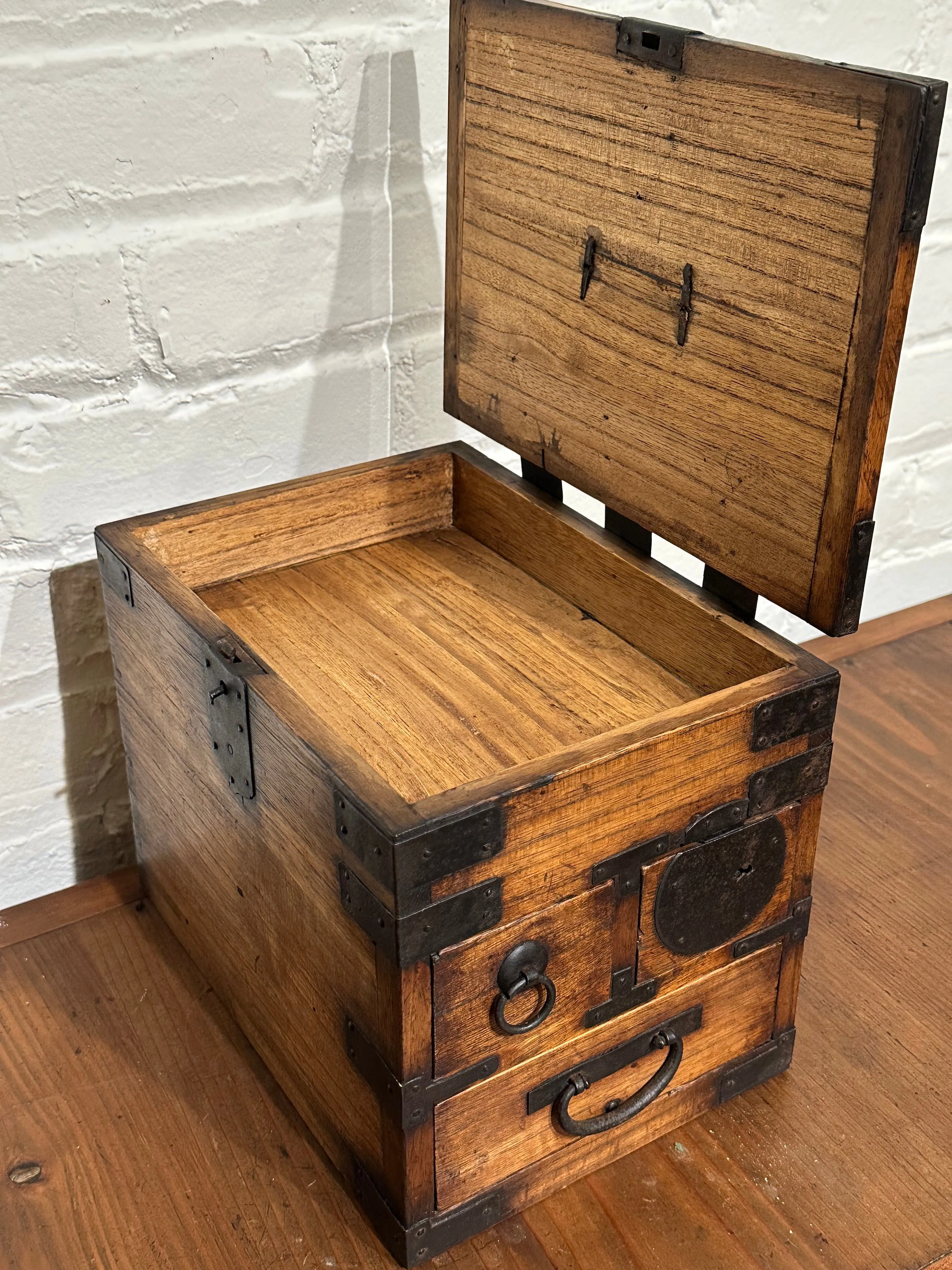 Antique Japanese Meiji Era Kiri Wood Suzuribako Calligraphy Tansu Chest 10"