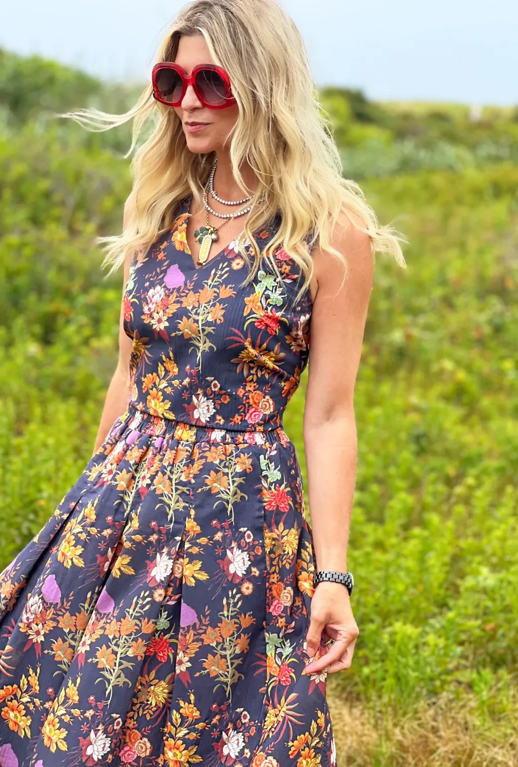 SAMPLE - Le V Mod Top - Navy Botanicals