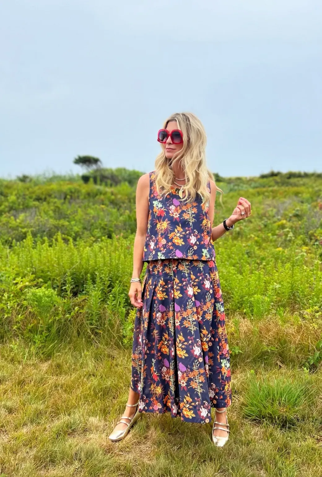 SAMPLE - Le V Mod Top - Navy Botanicals