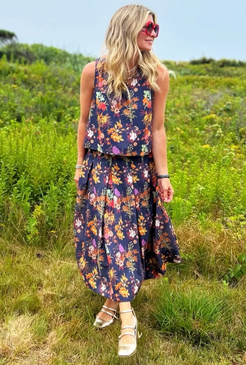 SAMPLE - Le V Mod Top - Navy Botanicals